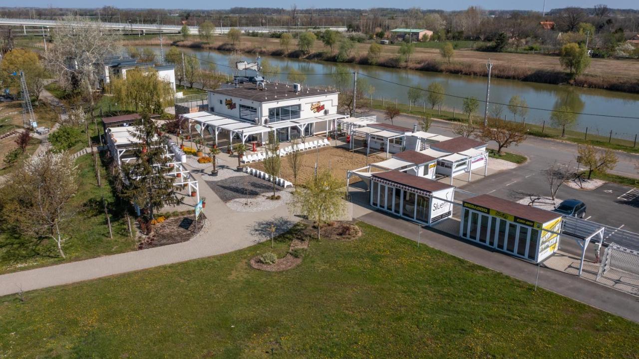 Sun City Vizisport Paradicsom Hódmezővásárhely Exteriör bild