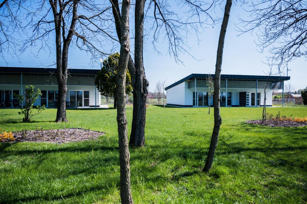 Sun City Vizisport Paradicsom Hódmezővásárhely Exteriör bild