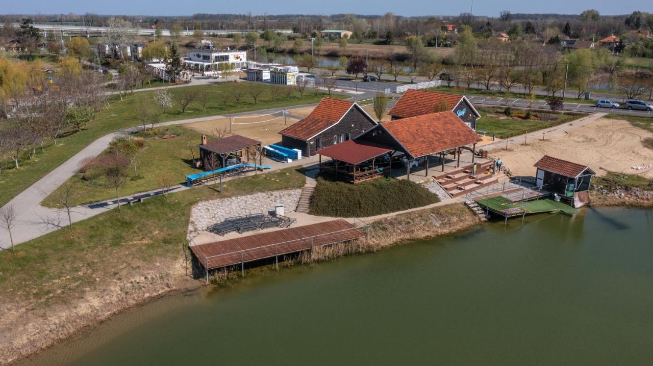 Sun City Vizisport Paradicsom Hódmezővásárhely Exteriör bild